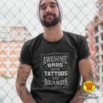 AWESOME DAD HAVE TATTOOS AND BEARDS majica s natpisom 00746 crna