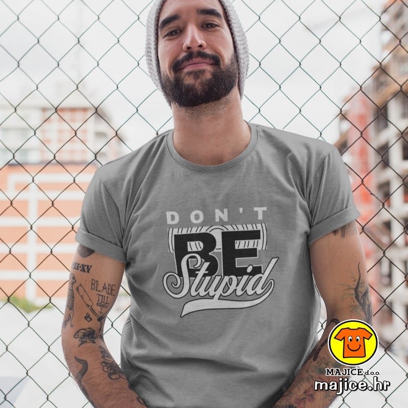 DON`T BE STUPID majica s natpisom 00748 siva DON`T BE STUPID majica s natpisom 00748 siva