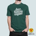 JUST HANGING AROUND majica s natpisom 00800 crna
