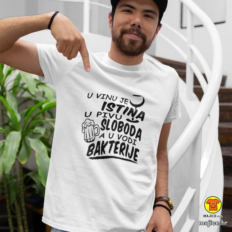 U-VINU-JE-ISTINA-U-PIVU-SLOBODA-A-U-VODI-BAKTERIJE-majica-s-natpisom-0230-bijela.jpg