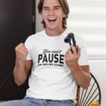 YOU-CANT-PAUSE-AN-ONLINE-GAME-majica-s-natpisom-0363-crna.jpg